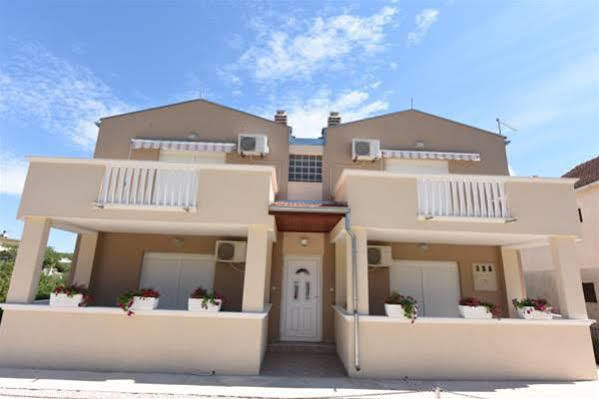 Apartments Mais Tisno Exterior photo