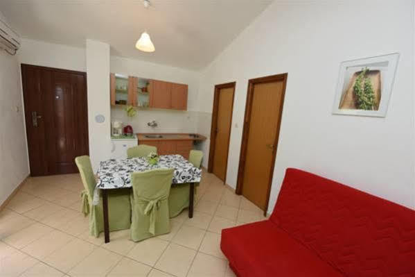 Apartments Mais Tisno Exterior photo